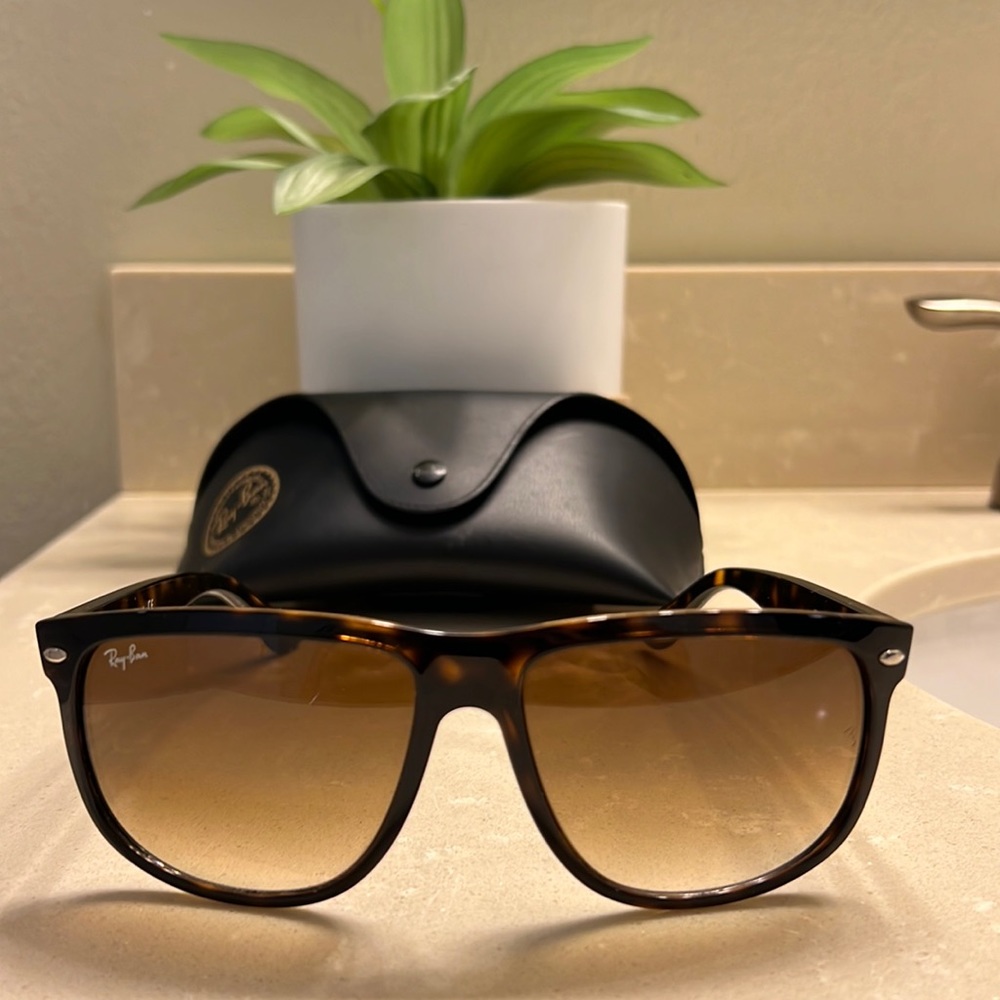 Ray Ban Highstreet Unisex Sunglasses RB4147 710/51 Light Havana 60 mm Authentic